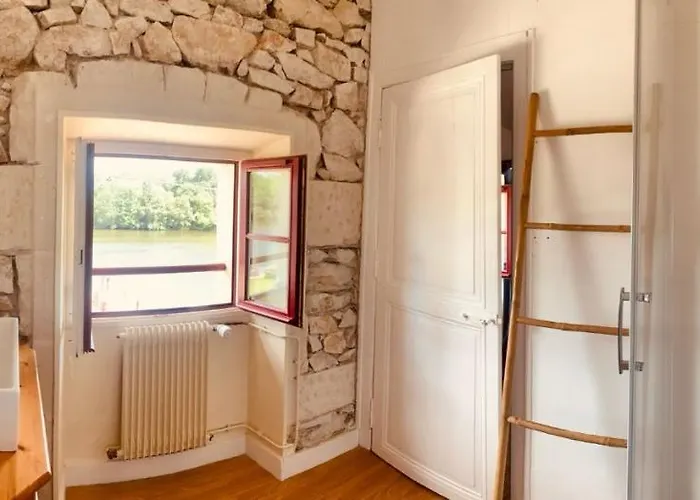 לינה וארוחת בוקר Le Bistrot De L'ecluse 3*